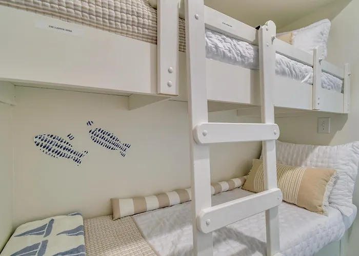 Steps To Beach! Couple Or Small Family Retreat! * Gulf Shores